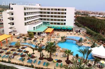 Tasia Maris Beach Hotel